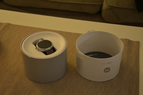 Moto 360 in its opened
packaging